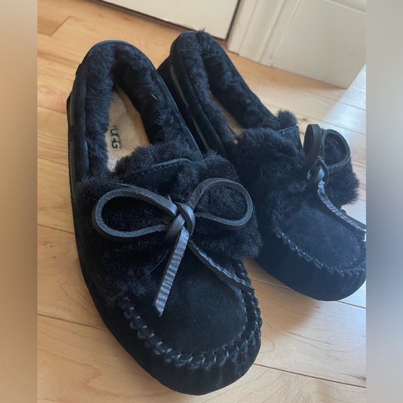 UGG Dakota double bow moccasins - Picture 1 of 13